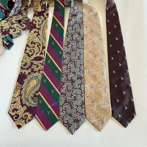 Lot Bundle Of  Five Neckties Vintage Paisley Flag Animal Print Multicolored